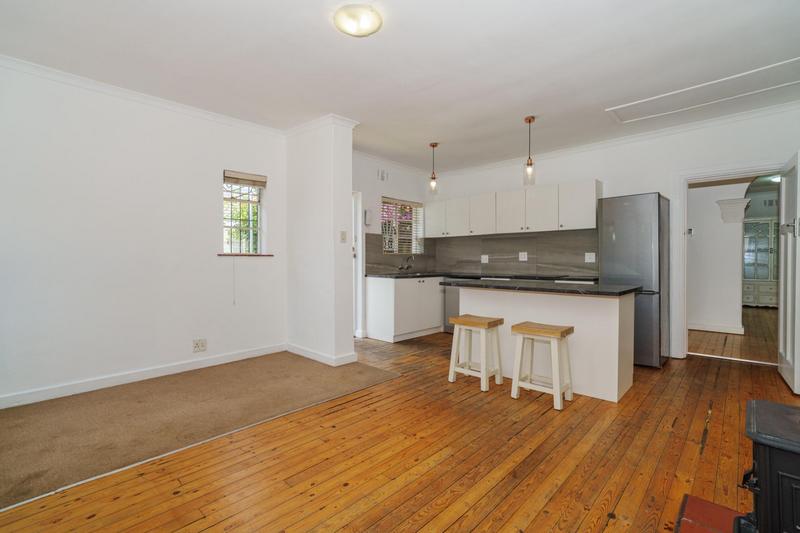 2 Bedroom Property for Sale in Harfield Village Western Cape